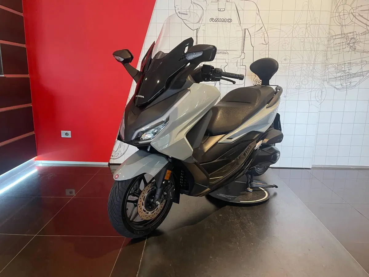 Honda Forza 350 (2025 - 26) (5)