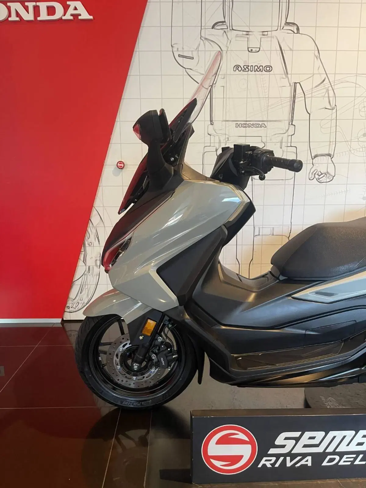 Honda Forza 350 (2025 - 26) (6)
