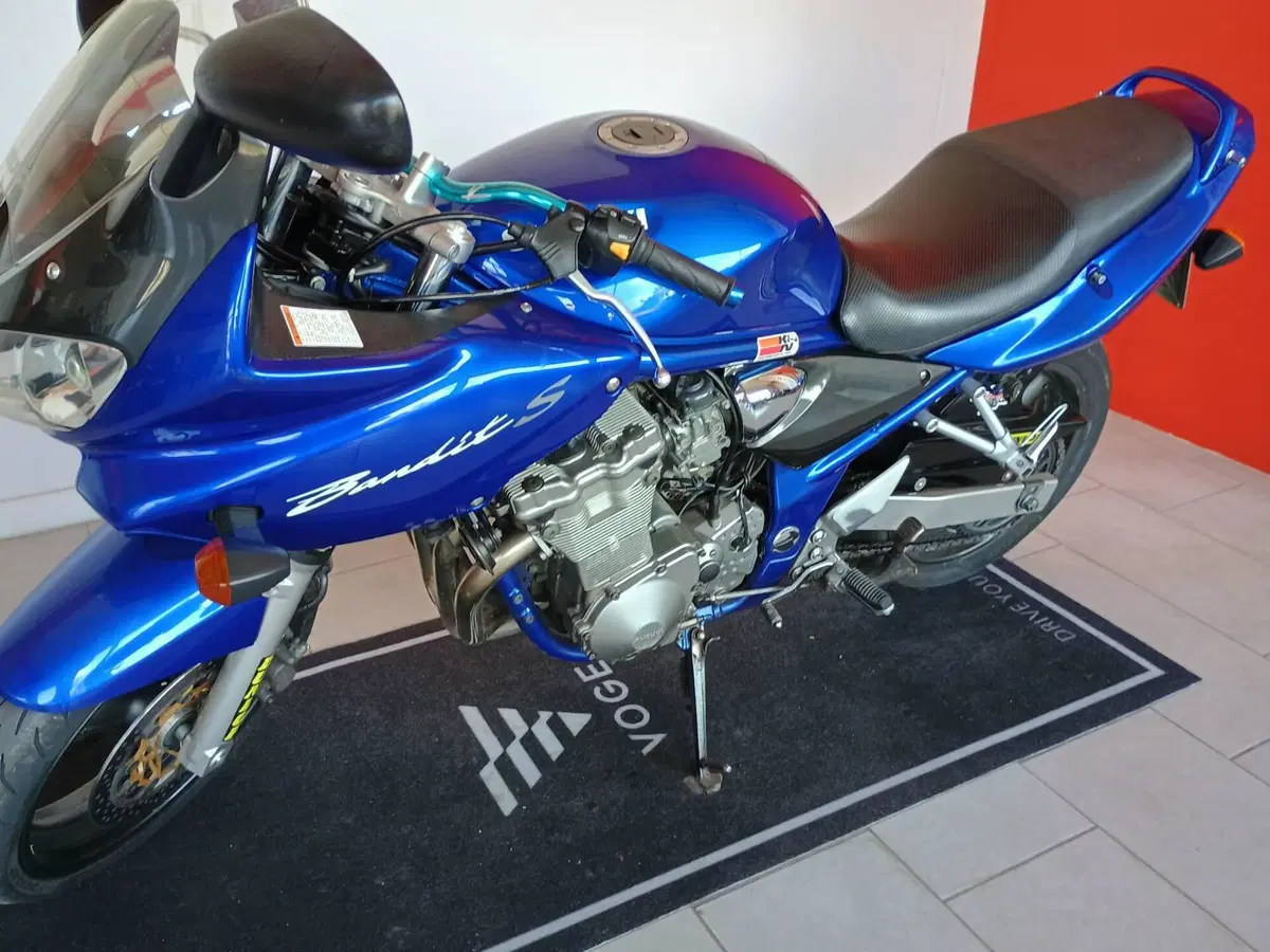 Suzuki GSF 600 Bandit S (2000 - 05) (4)