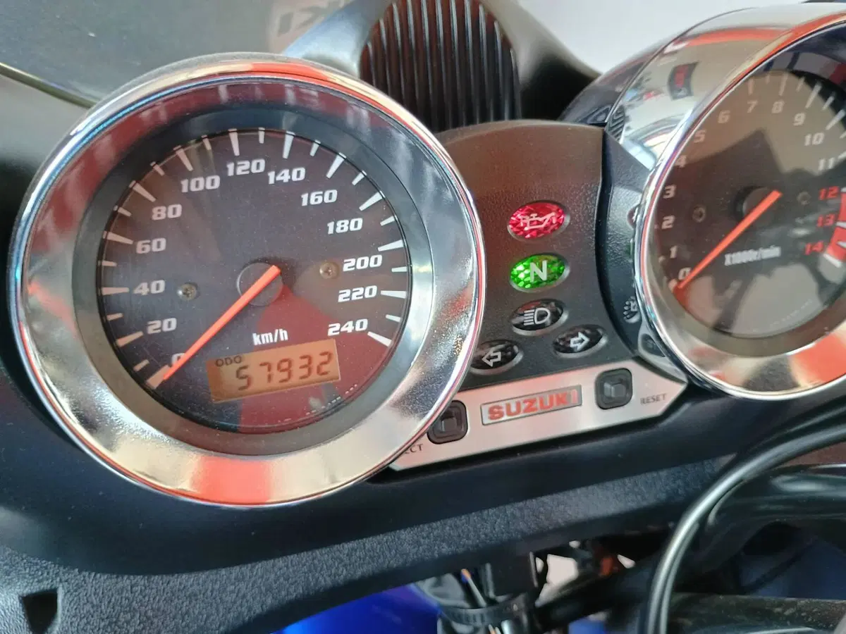 Suzuki GSF 600 Bandit S (2000 - 05) (7)