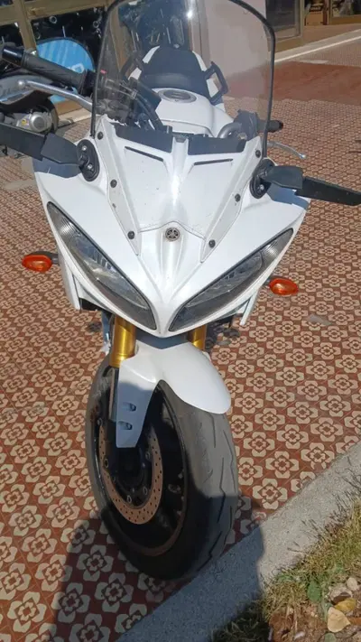 Yamaha FZ8 (2010 - 12) usata