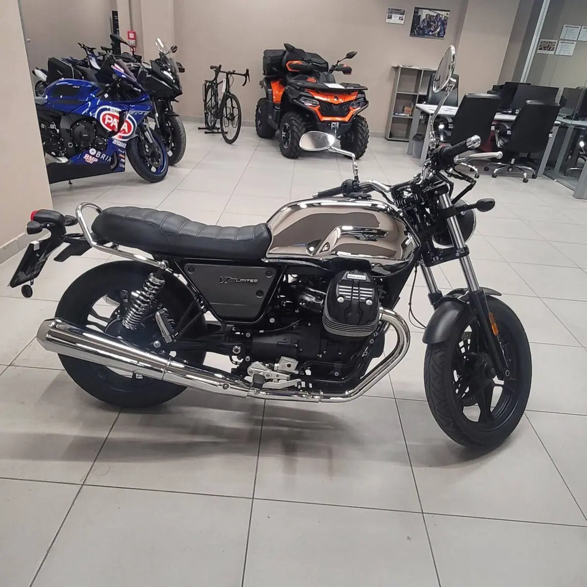 Moto Guzzi V7 III Limited (2018)