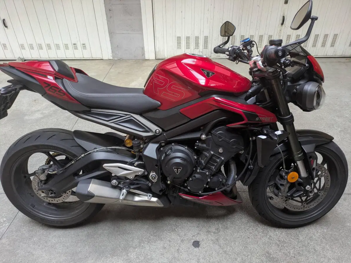 Triumph Street Triple 765 RS (2023 - 26) (3)