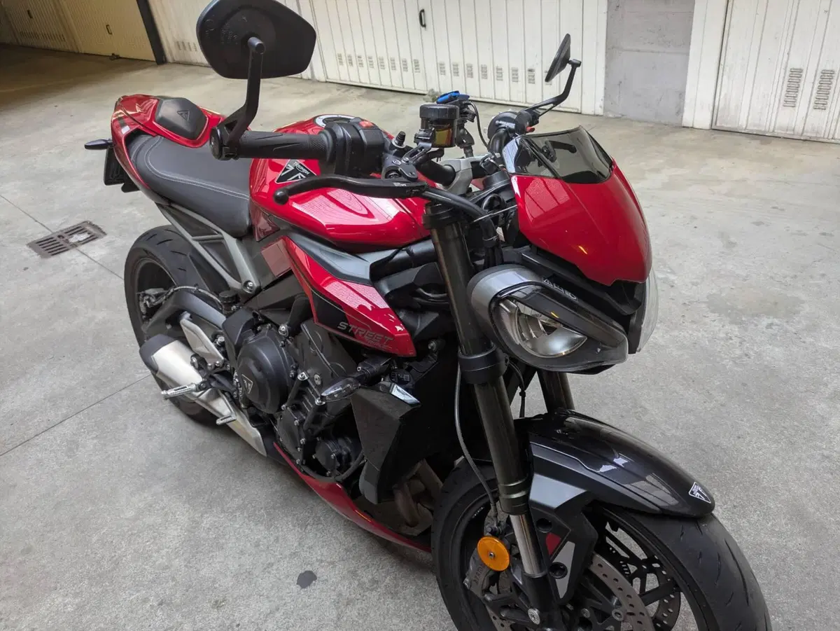 Triumph Street Triple 765 RS (2023 - 26) (4)