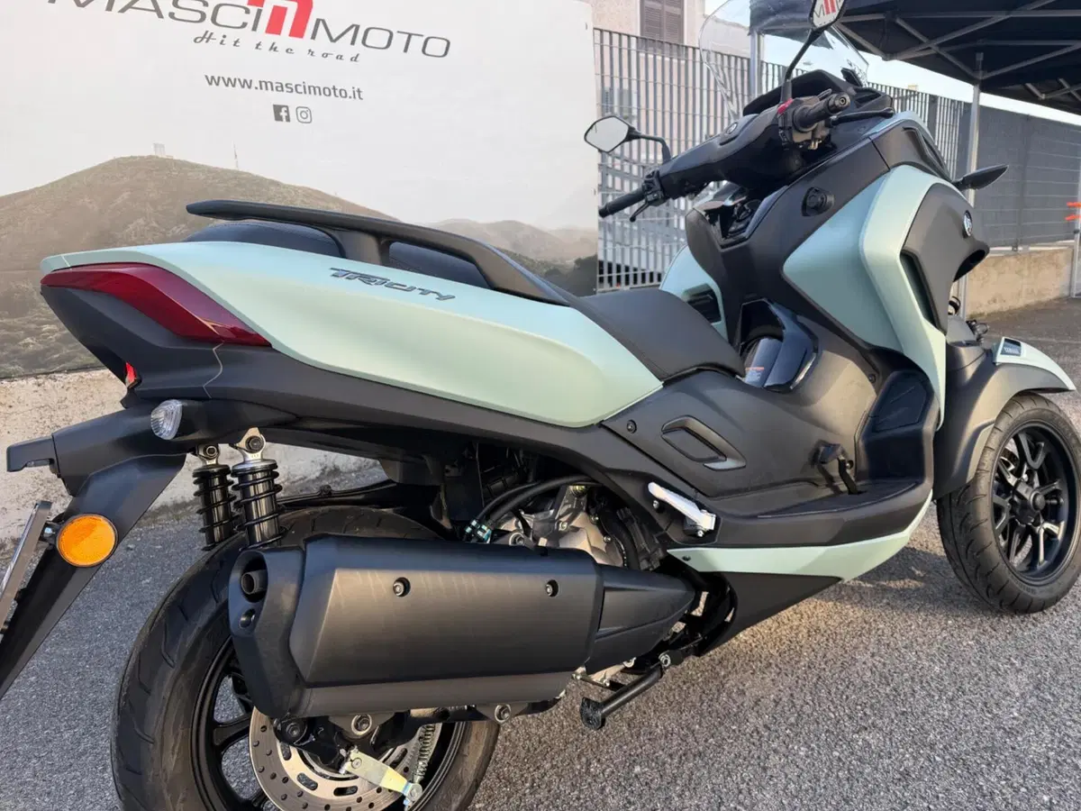 Yamaha Tricity 300 (2025 - 26) (7)