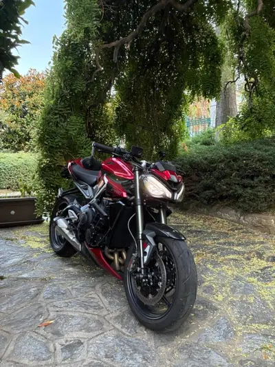 Triumph Street Triple 765 RS (2023 - 26) usata