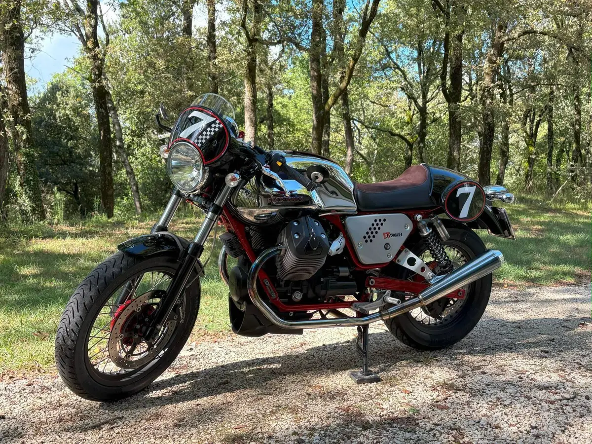 Moto Guzzi V7 II Racer (2015 - 17)