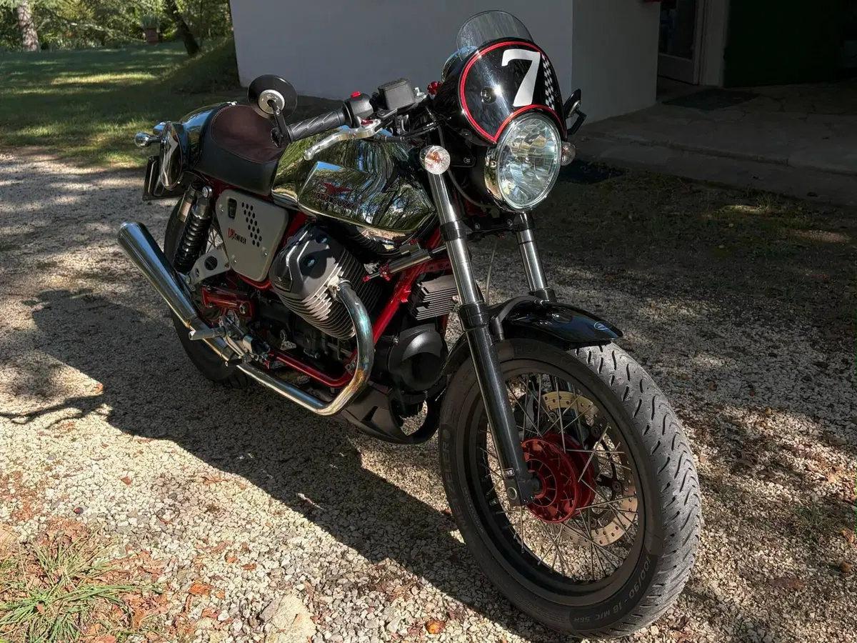 Moto Guzzi V7 II Racer (2015 - 17) (4)