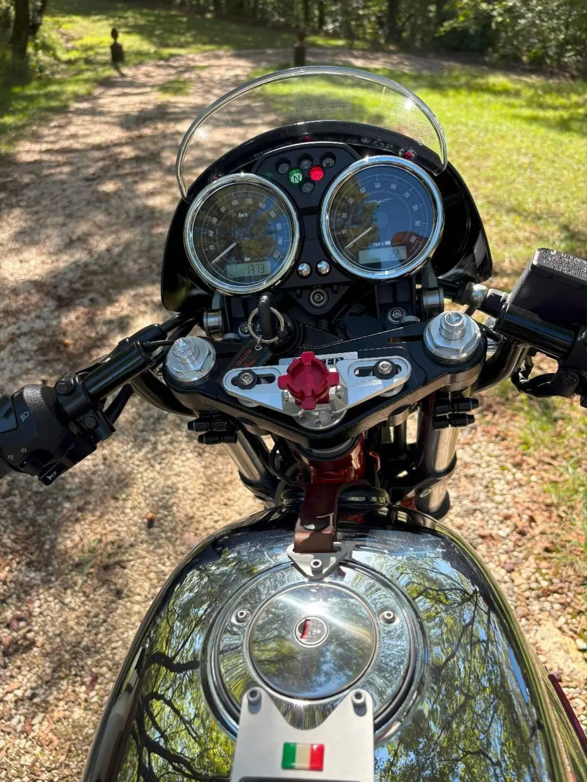 Moto Guzzi V7 II Racer (2015 - 17) (5)