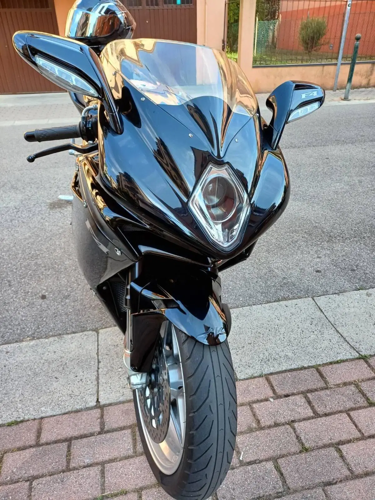 MV Agusta F4 1000 (2010 - 15) (2)