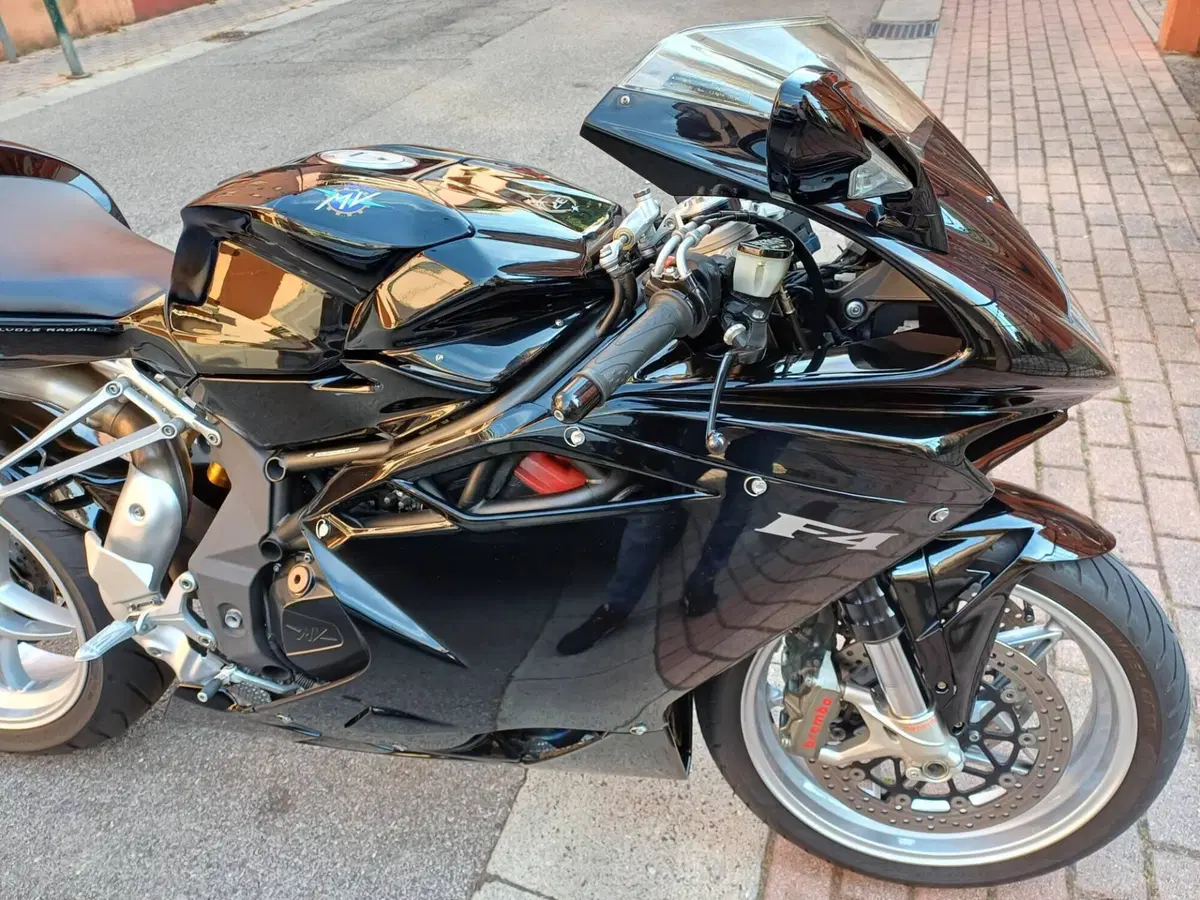 MV Agusta F4 1000 (2010 - 15) (8)