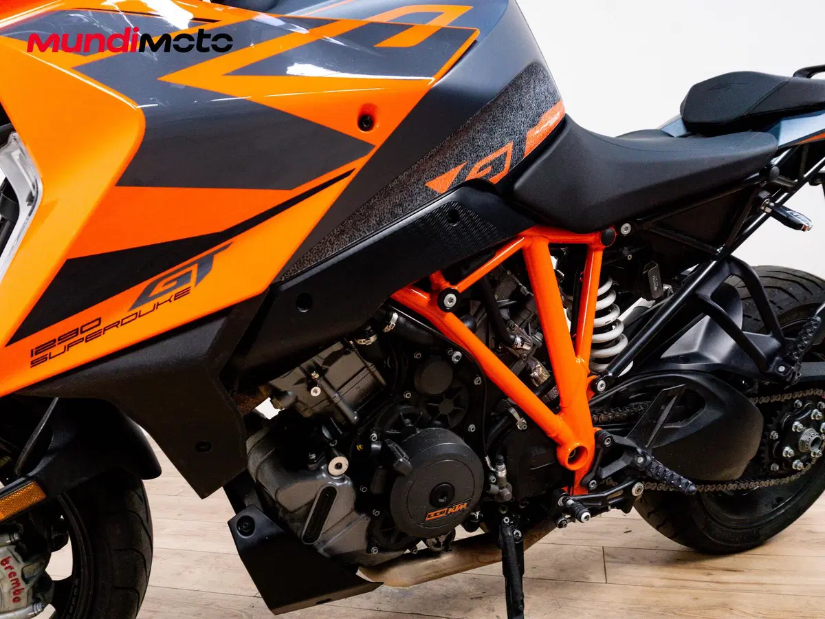 KTM 1290 Super Duke GT (2022 - 25) (9)