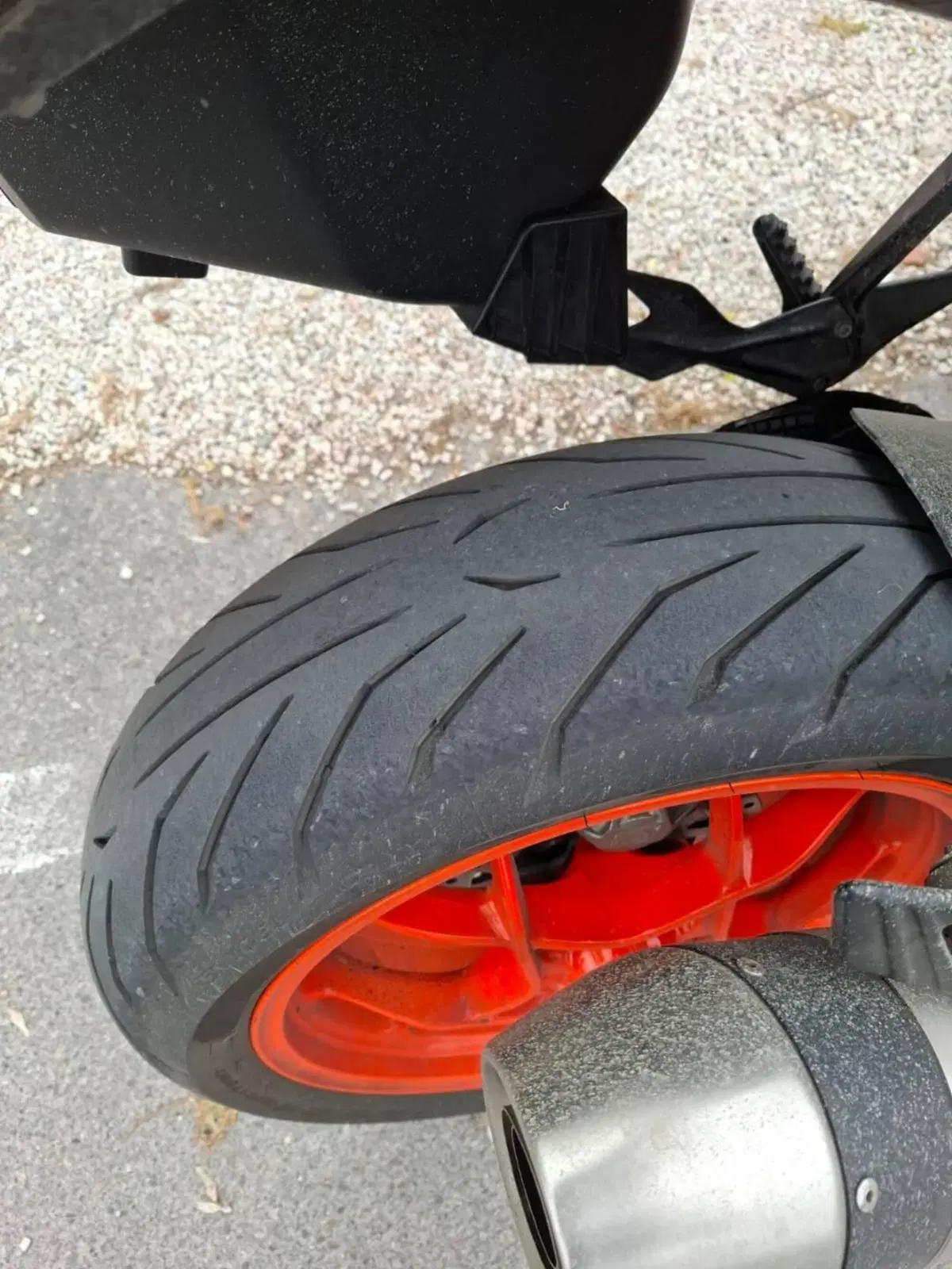 KTM 1290 Super Duke GT (2021) (4)