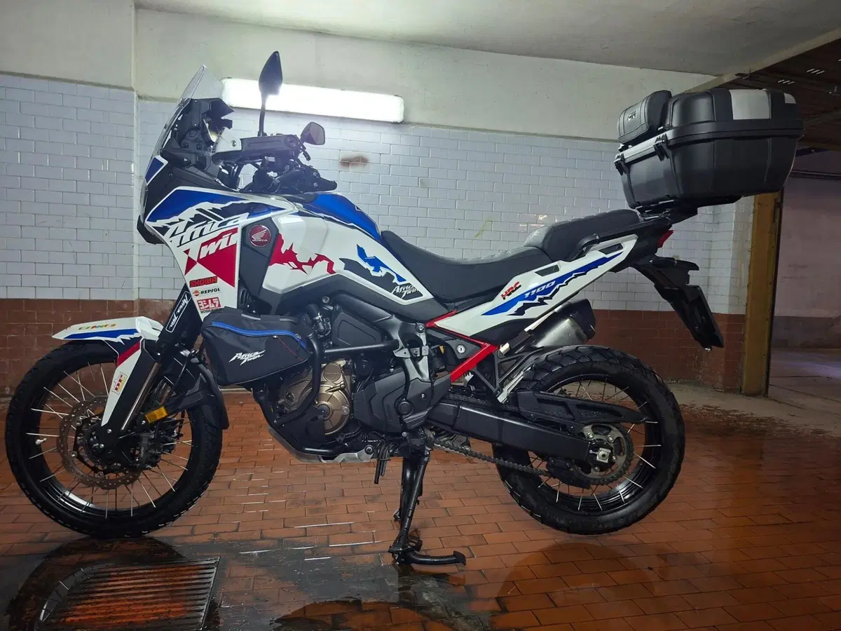 Honda Africa Twin CRF 1100L ES DCT (2024 - 26) (3)