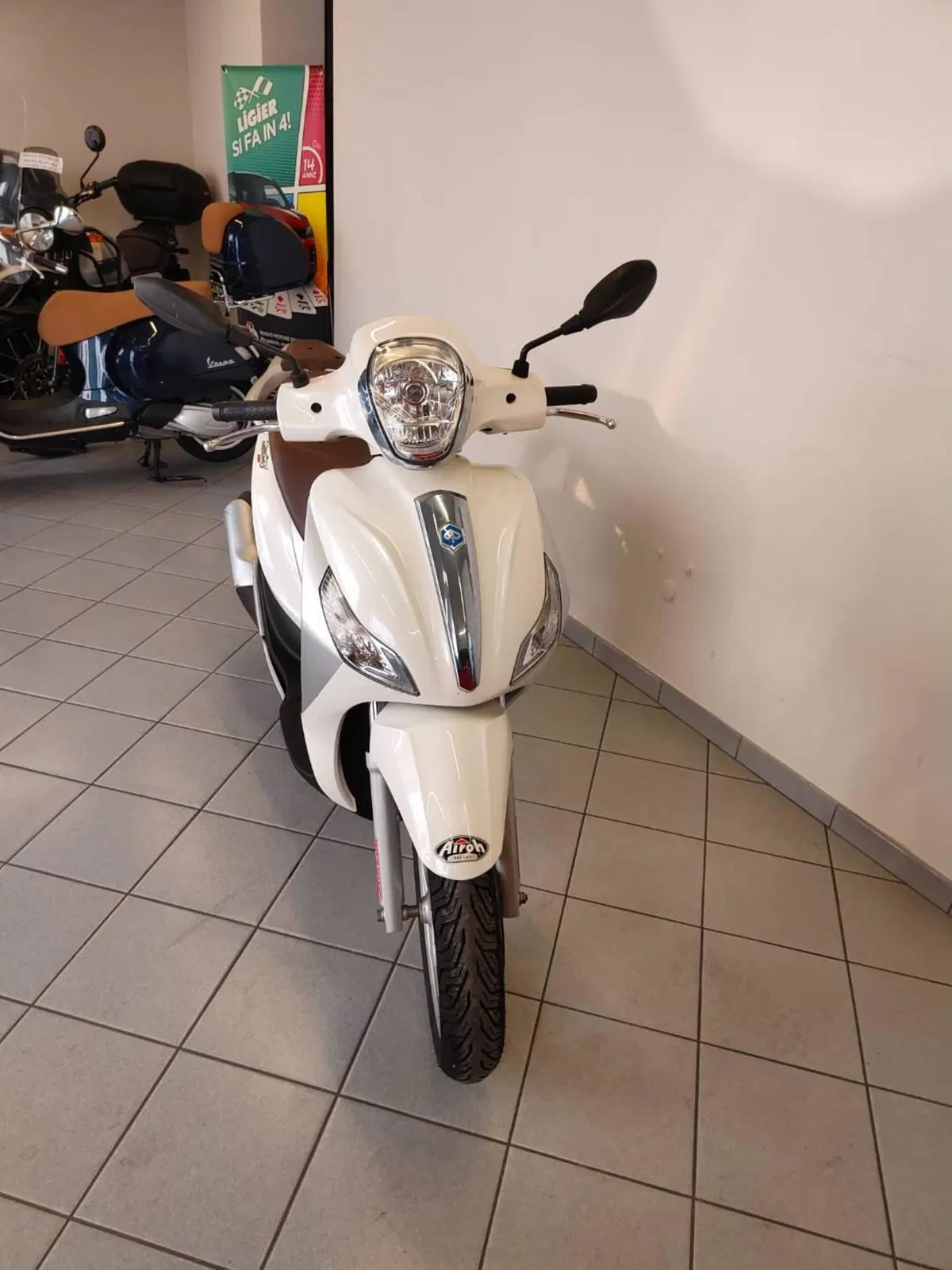 Piaggio Medley 150 ABS (2016 - 19) (4)