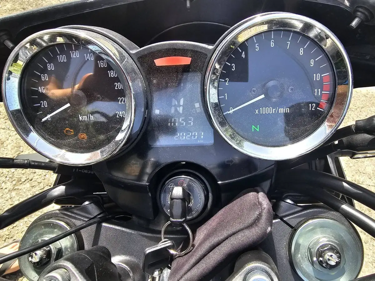 Kawasaki Z 900 RS Cafè (2018 - 21) (6)