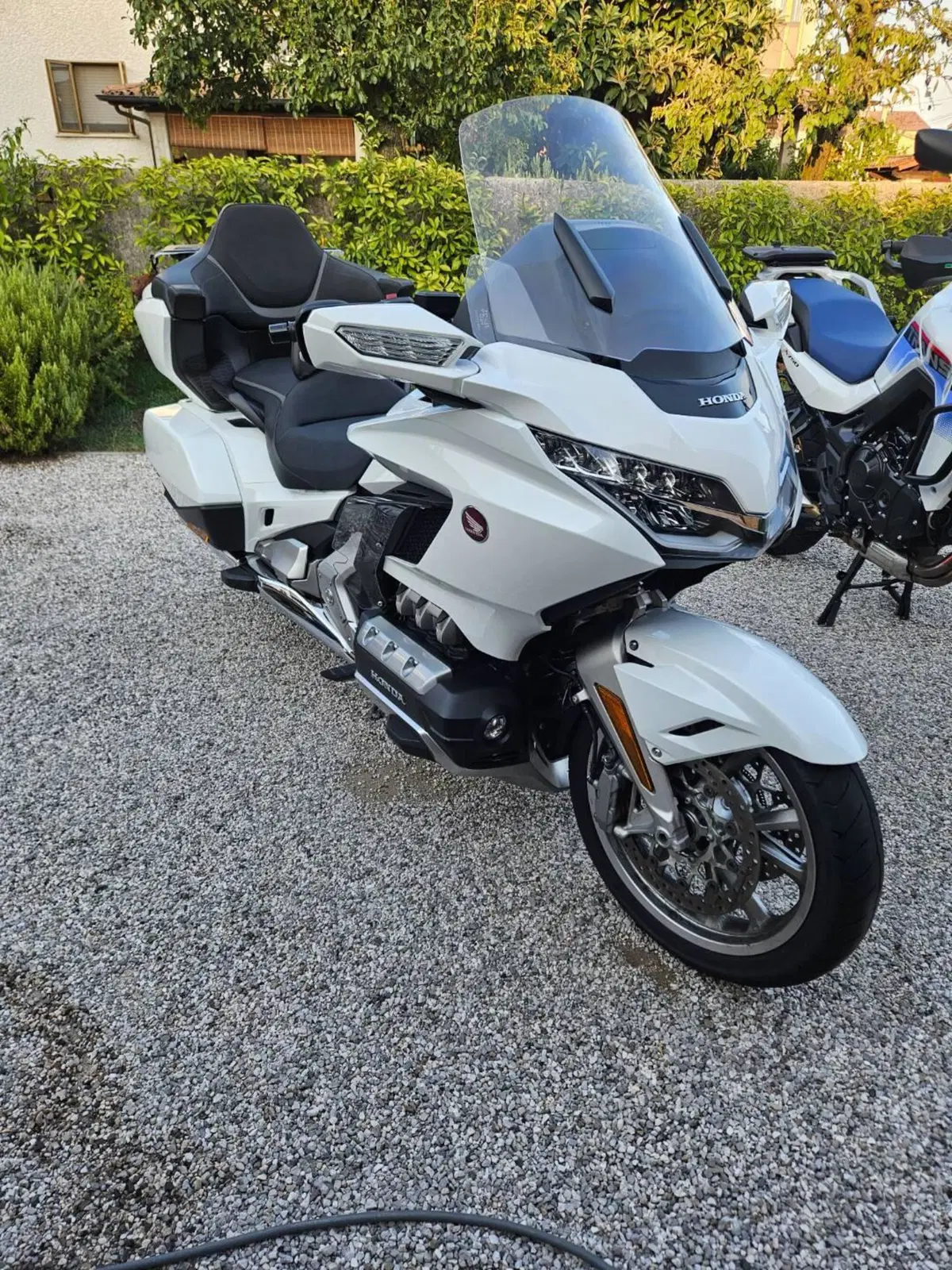 Honda GL 1800 Gold Wing Tour DCT & Airbag (2022 - 24) (4)