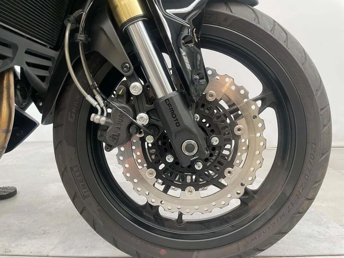 CFMOTO 650MT (2021 - 24) (14)