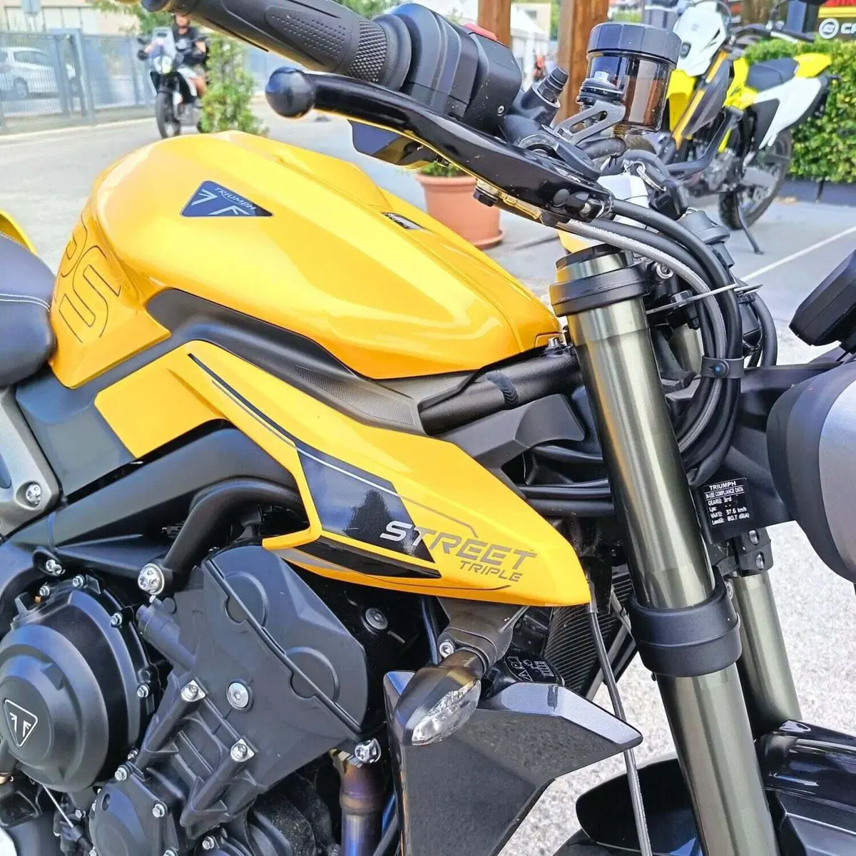 Triumph Street Triple 765 RS (2023 - 26) (7)