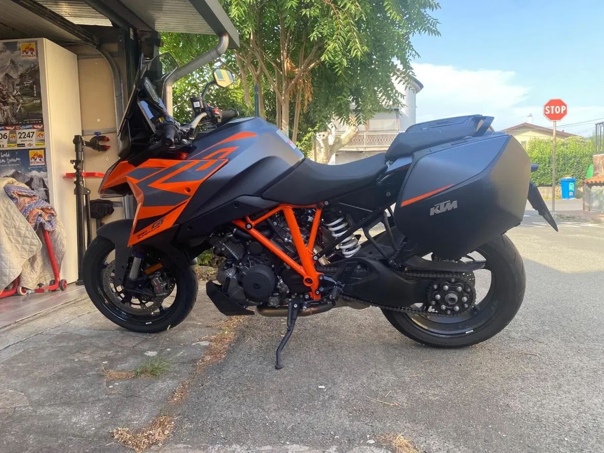 KTM 1290 Super Duke GT (2022 - 25) (6)