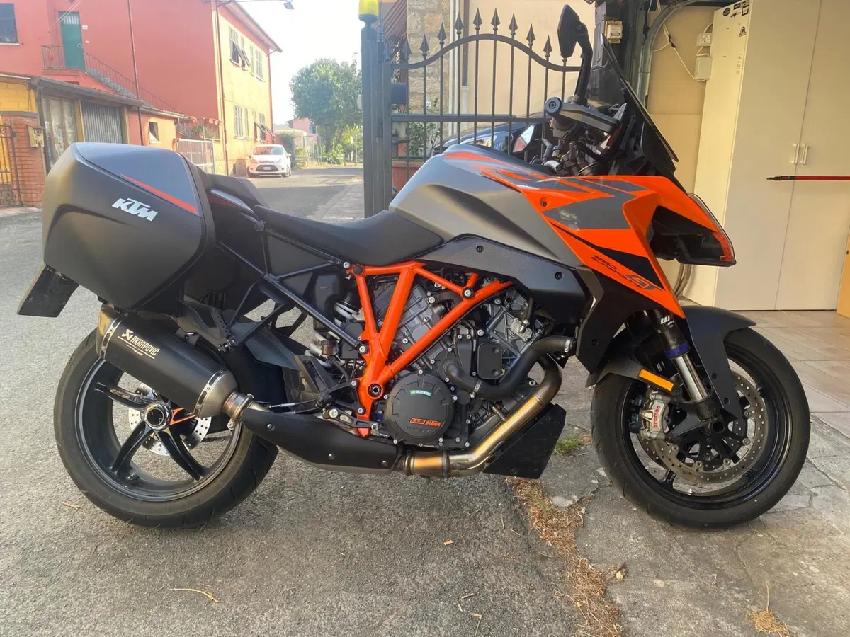 KTM 1290 Super Duke GT (2022 - 25) (9)