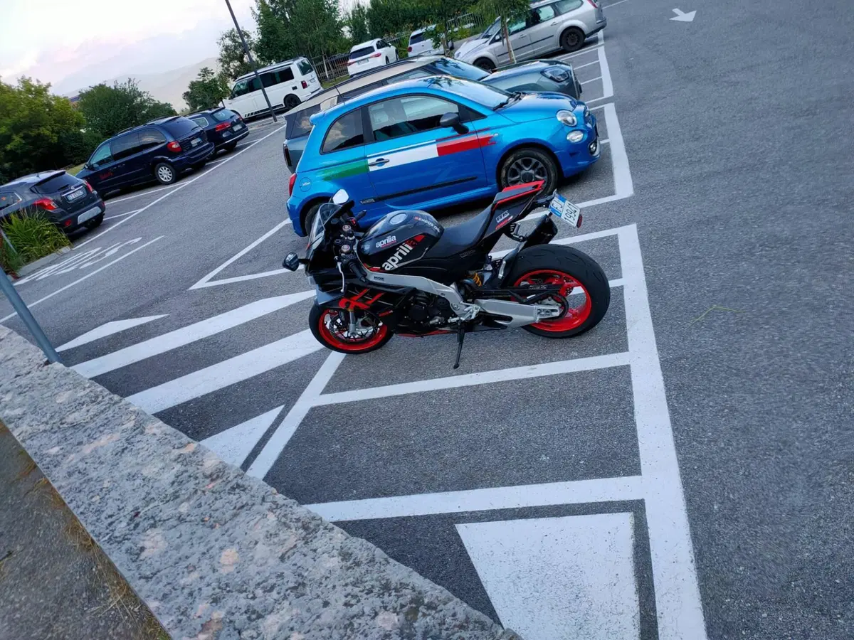 Aprilia RSV4 1100 (2021 - 24) (4)