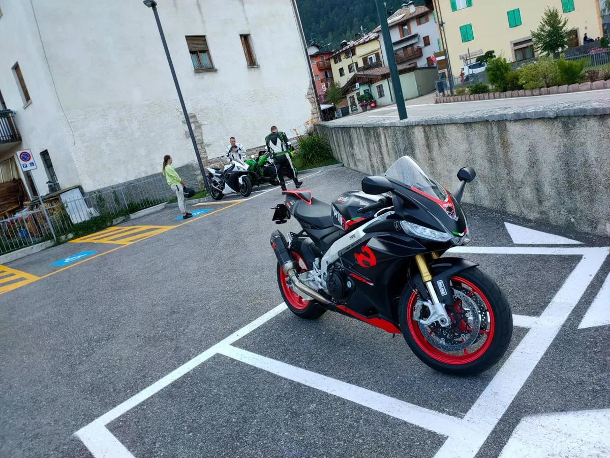 Aprilia RSV4 1100 (2021 - 24) (5)