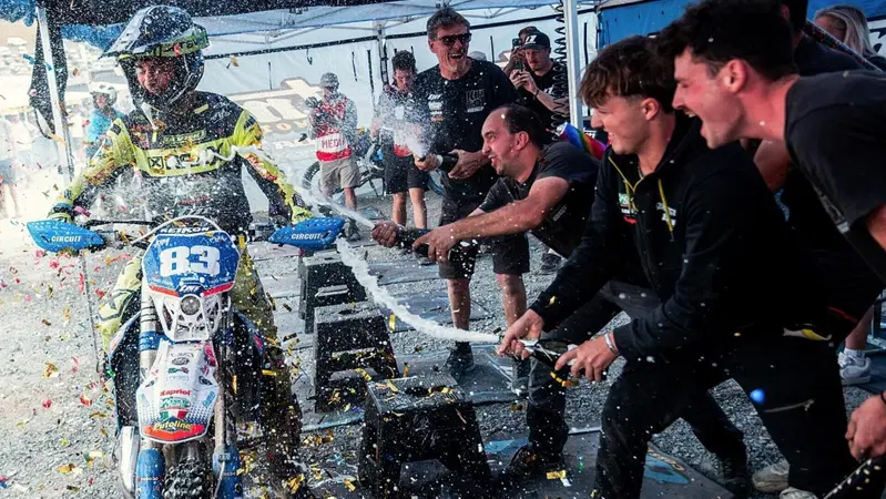 EnduroGP26 #13 Galles. D1. Pietro Scardina &egrave; Campione del Mondo [VIDEO]