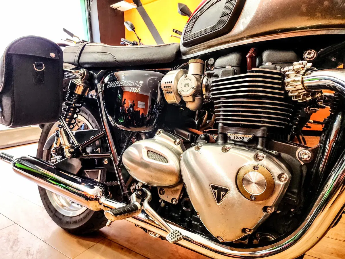 Triumph Bonneville T120 (2021 - 25) (12)