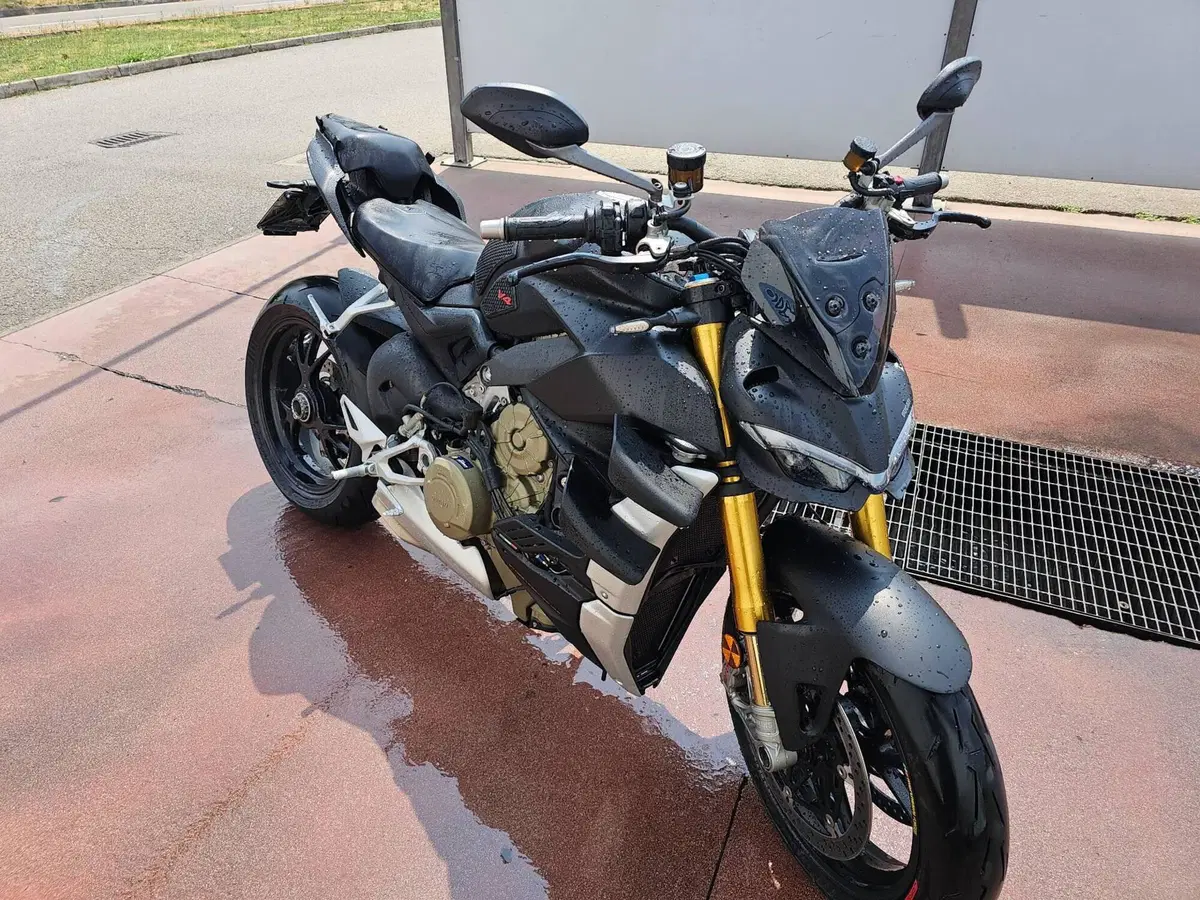 Ducati Streetfighter V4 1100 S (2021 - 22) (2)