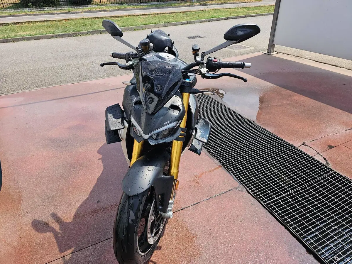Ducati Streetfighter V4 1100 S (2021 - 22) (3)