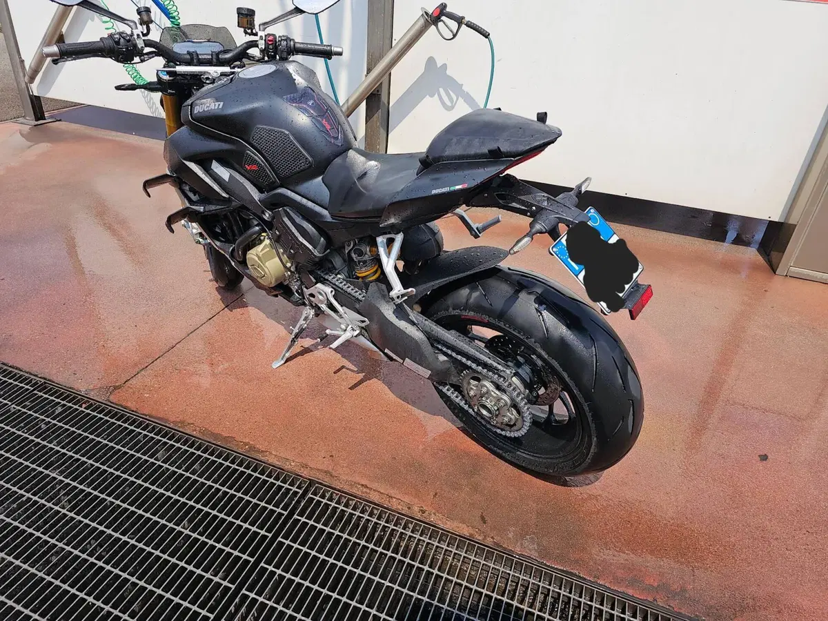 Ducati Streetfighter V4 1100 S (2021 - 22) (6)