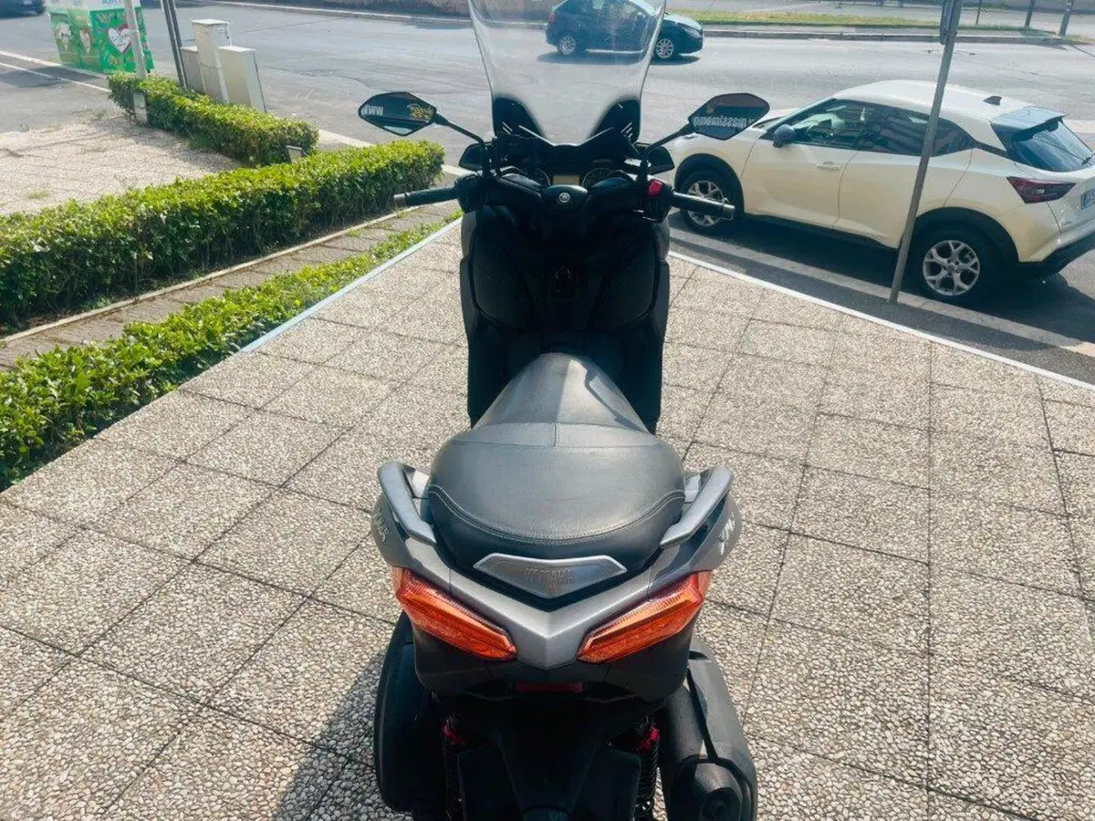 Yamaha X-Max 300 ABS (2017 - 20) (6)