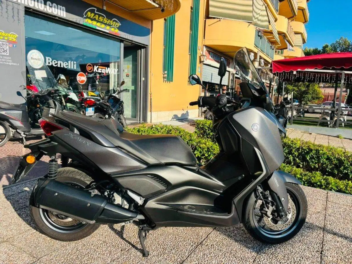 Yamaha X-Max 300 (2021 - 24) (5)