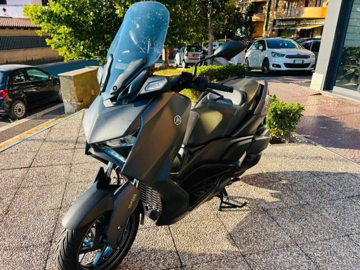 Yamaha X-Max 300 (2021 - 24) (8)