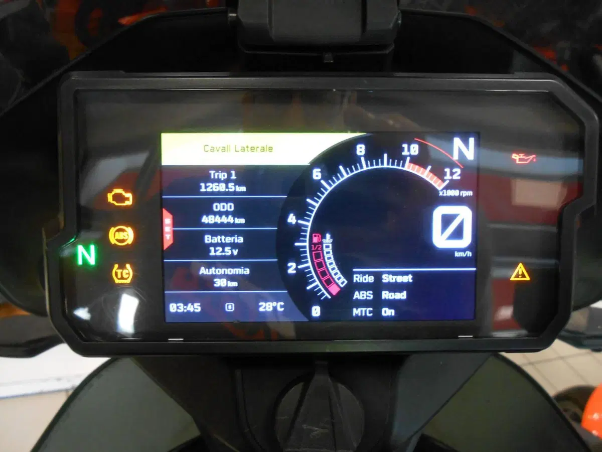 KTM 890 Adventure R (2021) (3)
