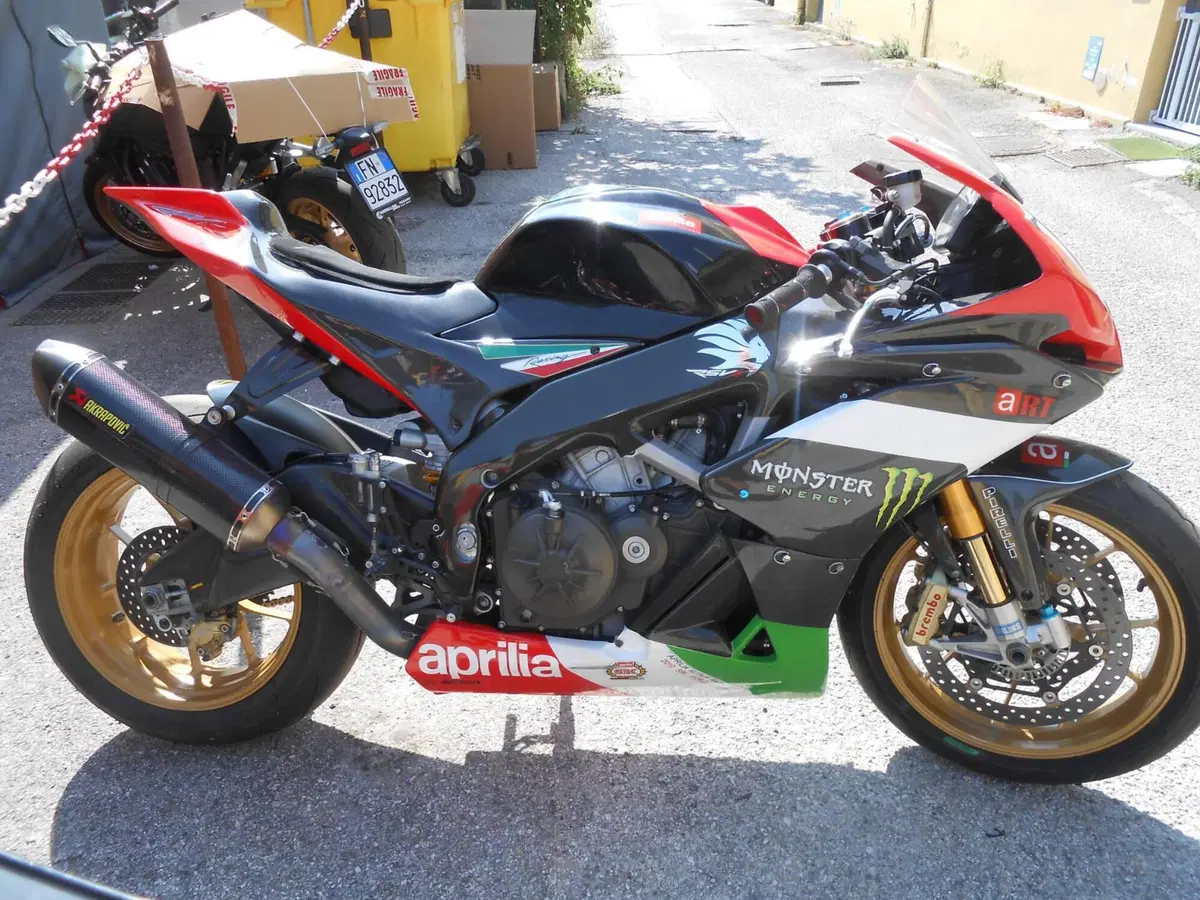 Aprilia RSV4 Factory APRC ABS (2011 - 15)