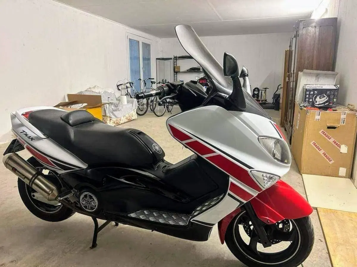 Yamaha T-Max 500 (2001 - 03) (2)
