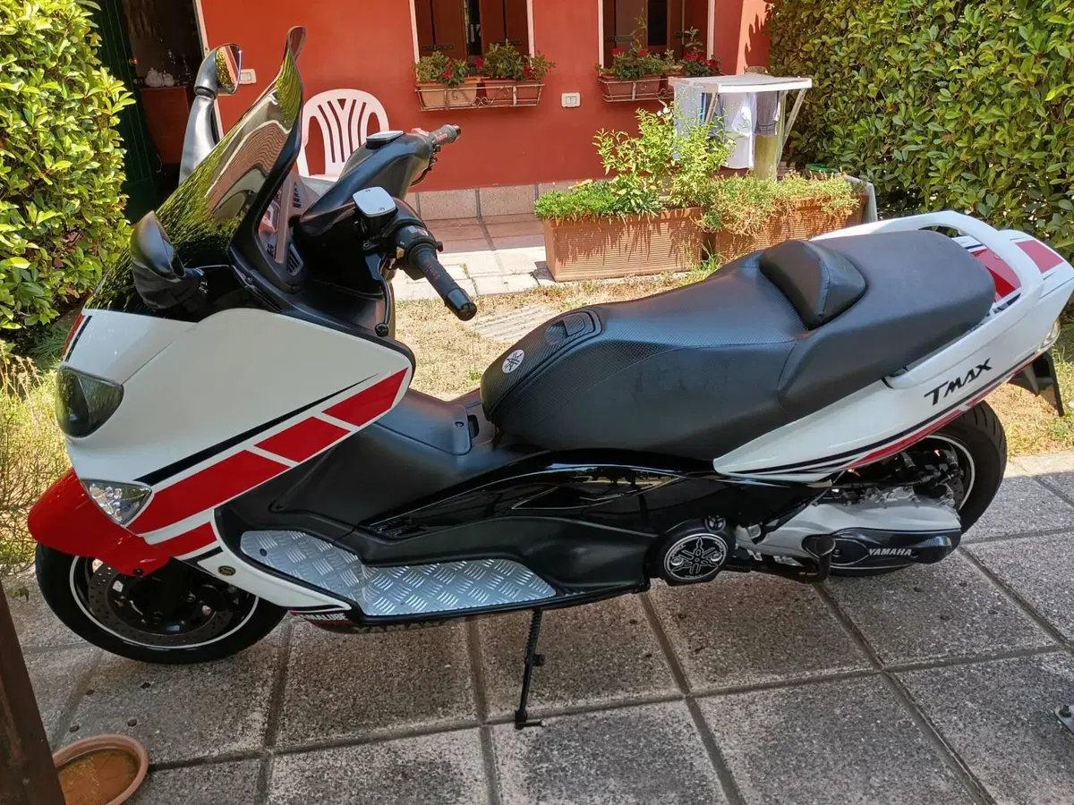Yamaha T-Max 500 (2001 - 03) (4)