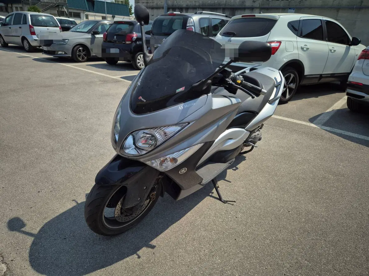 Yamaha T-Max 500 White Max (2010 - 11) (5)