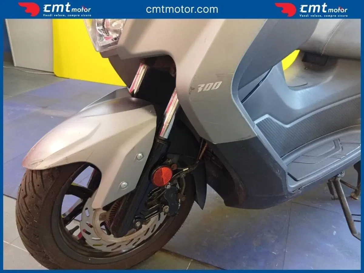 Sym Joymax 300 Z ABS (2018 - 20) (11)