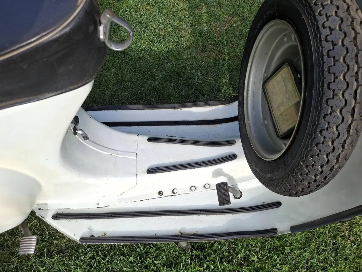 Vespa 50r (3)