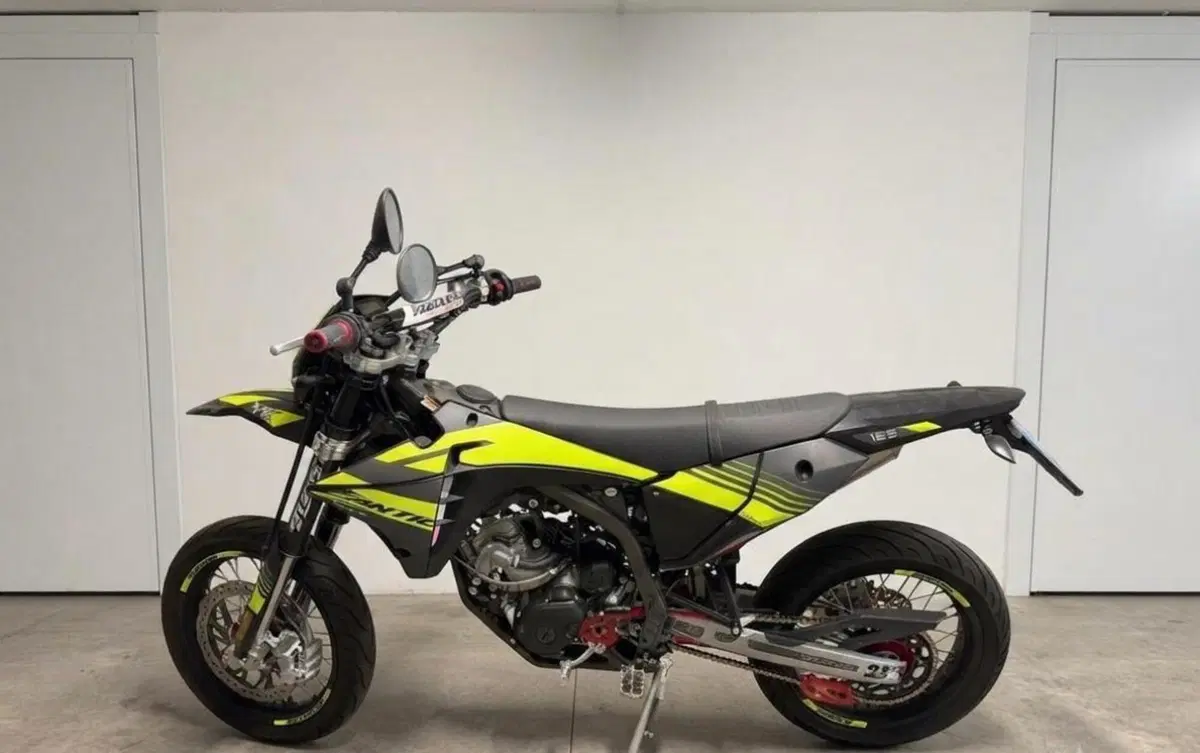 Fantic Motor XMF 125 Motard Performance 4T (2023 - 24)