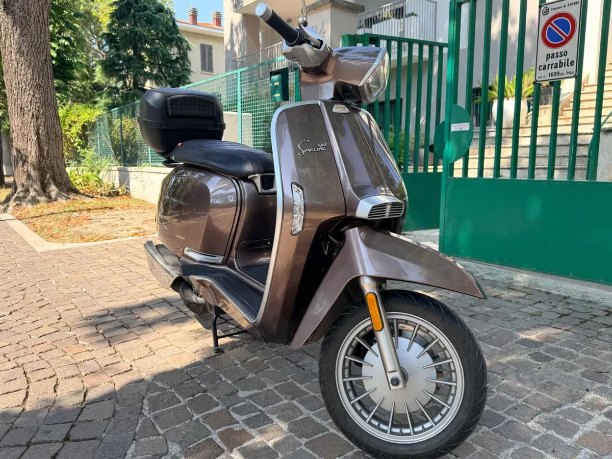 Lambretta V125 Special (2021 - 26) (2)