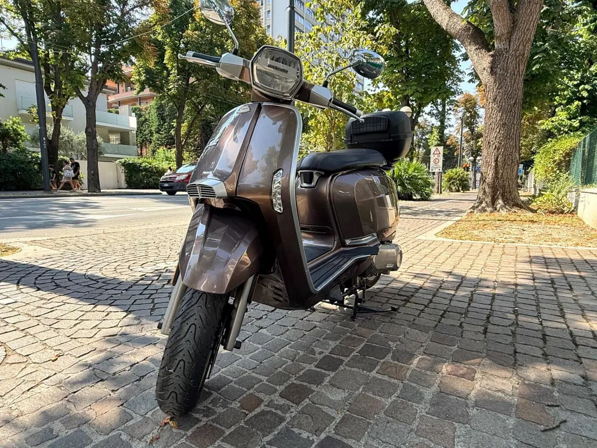 Lambretta V125 Special (2021 - 26) (7)