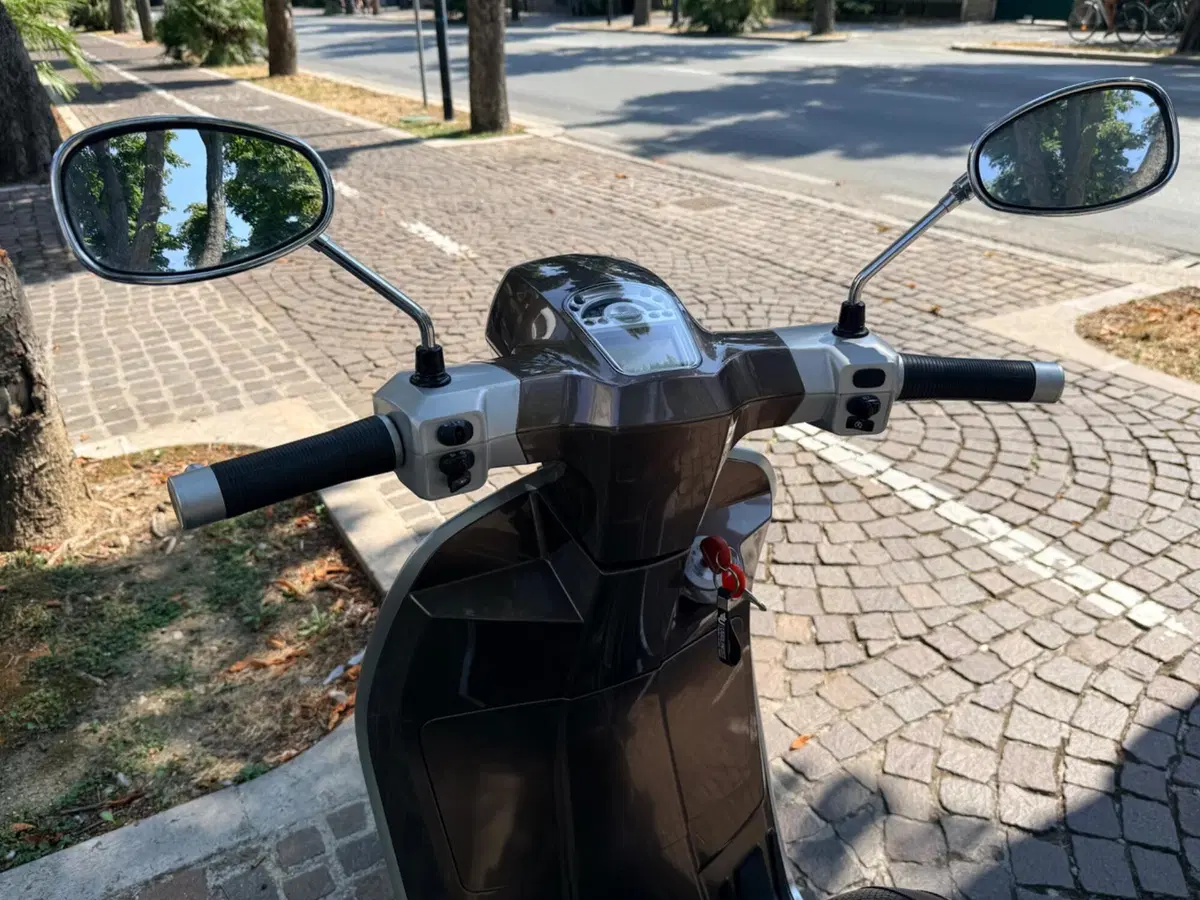Lambretta V125 Special (2021 - 26) (10)