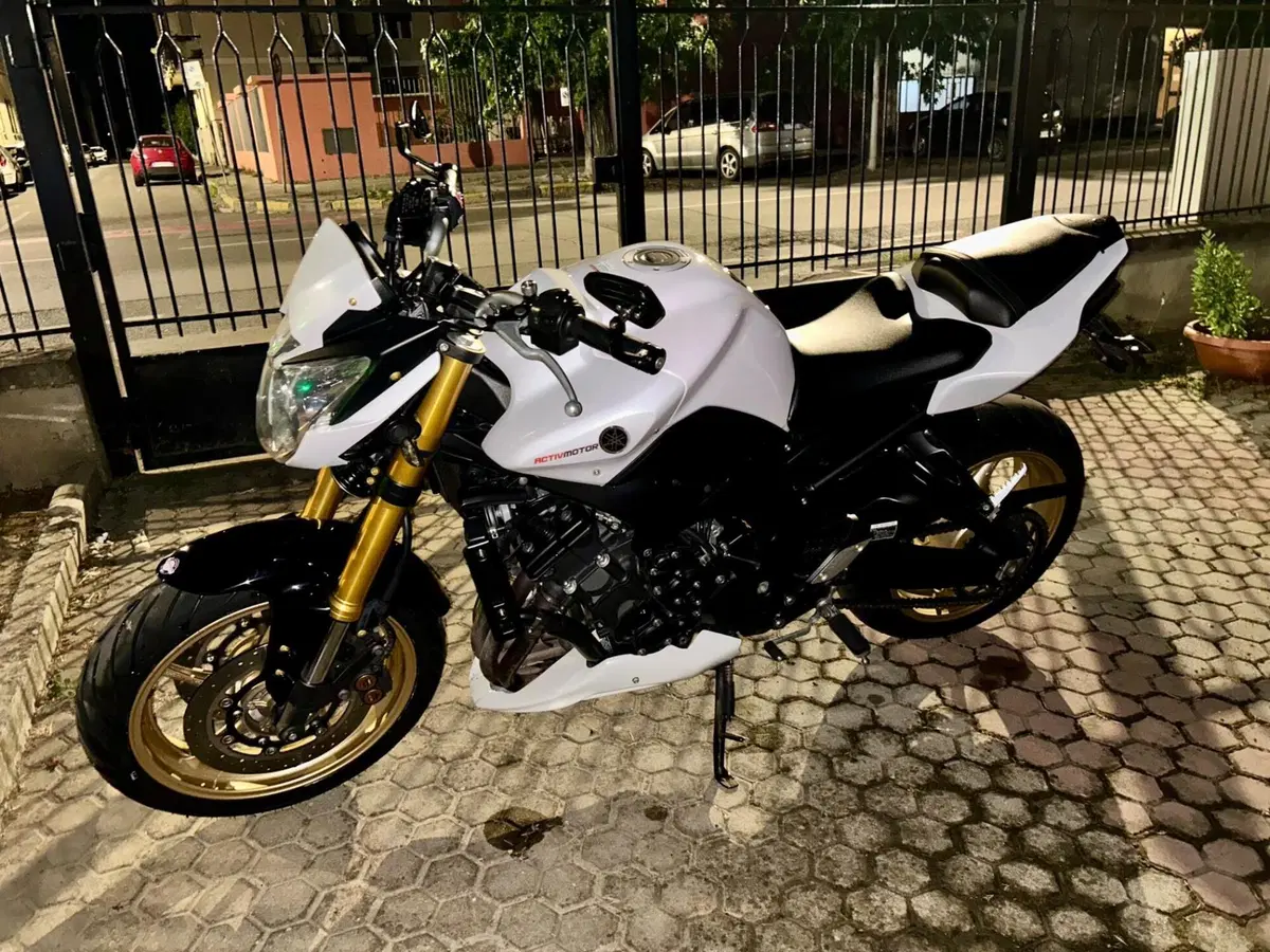 Yamaha FZ8 (2010 - 12) (2)