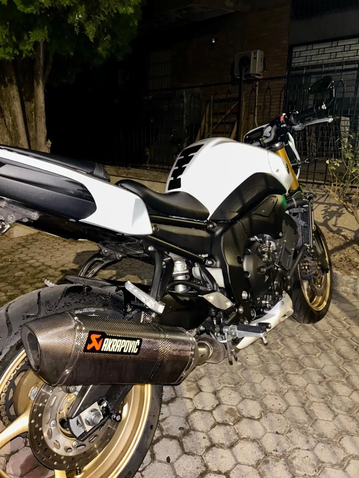Yamaha FZ8 (2010 - 12) (6)