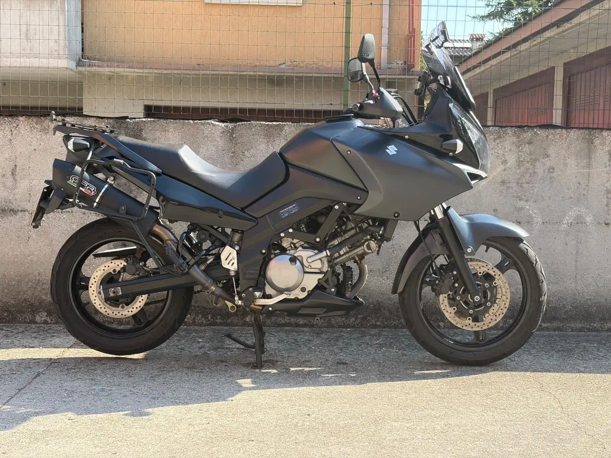 Suzuki V-Strom 650 (2008 - 11) (2)
