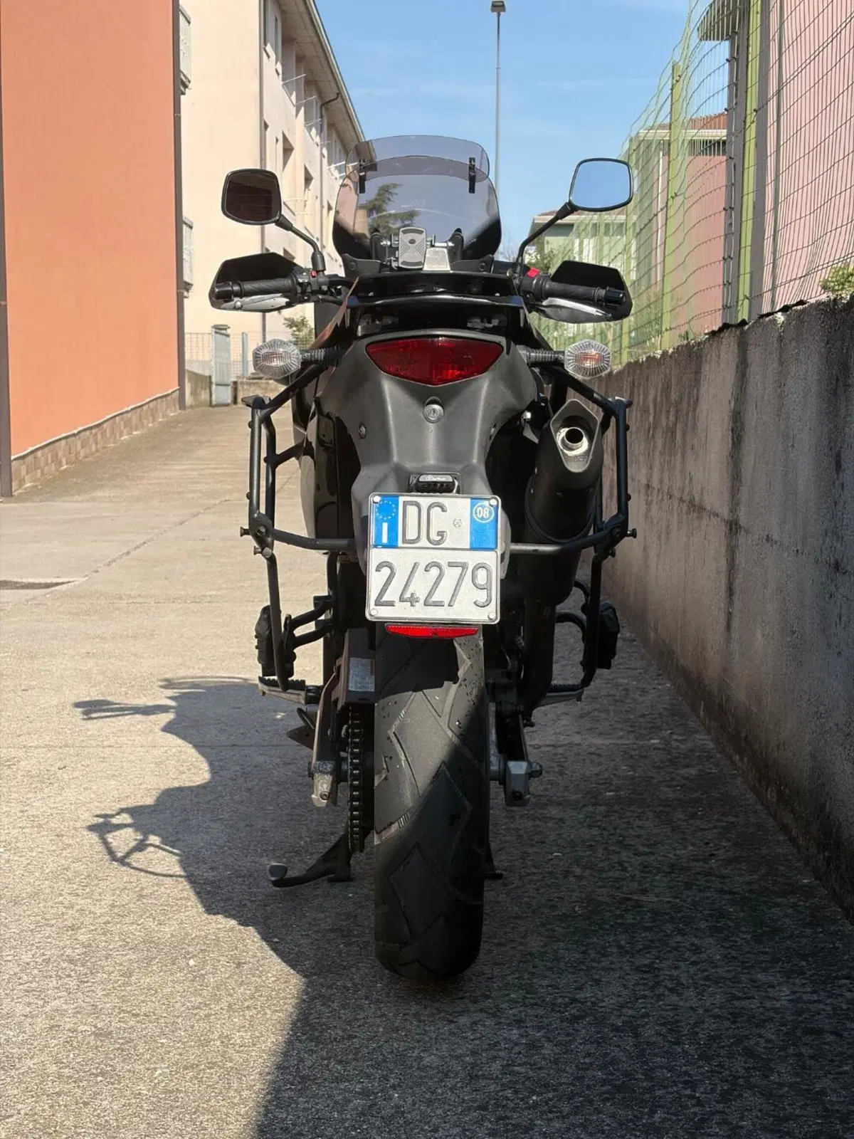 Suzuki V-Strom 650 (2008 - 11) (4)